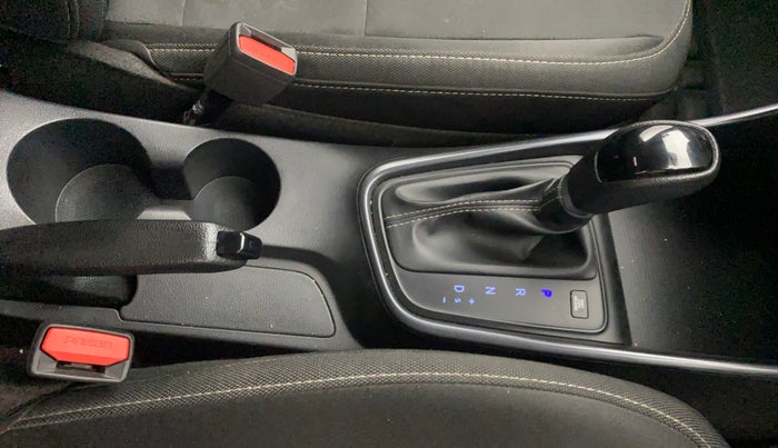 2022 Hyundai NEW I20 SPORTZ 1.2 AT, Petrol, Automatic, 25,306 km, Gear Lever