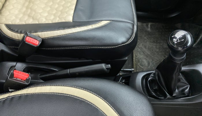 2017 Maruti Wagon R 1.0 LXI, Petrol, Manual, 29,138 km, Gear Lever