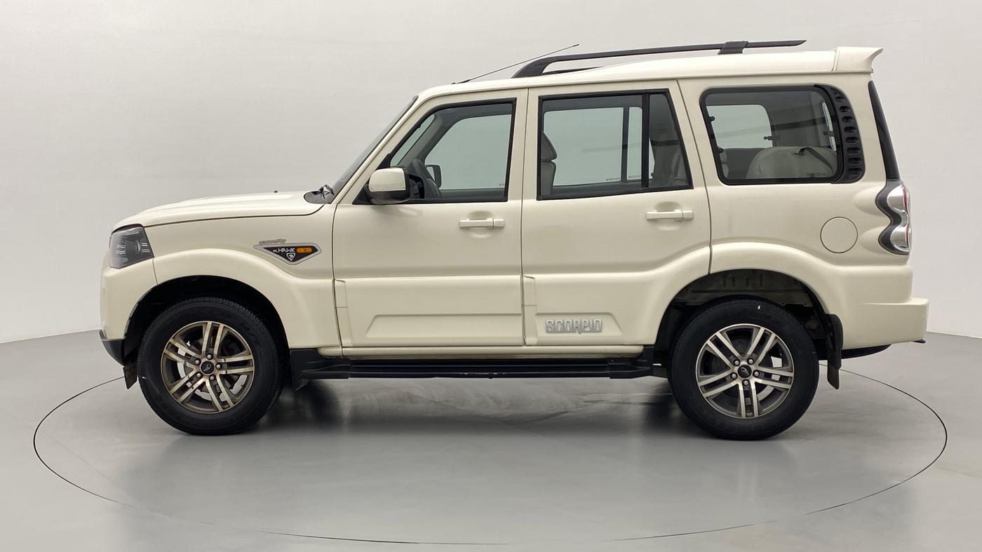 2016 Mahindra Scorpio S6 PLUS, Diesel, Manual, 66,504 km, Left Side
