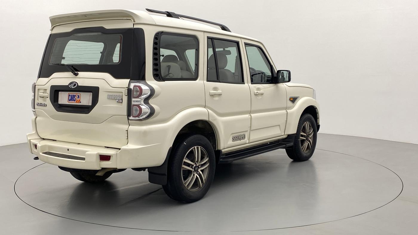 2016 Mahindra Scorpio S6 PLUS, Diesel, Manual, 66,504 km, Right Back Diagonal