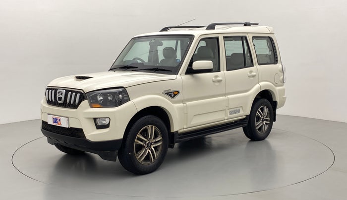 2016 Mahindra Scorpio S6 PLUS, Diesel, Manual, 66,504 km, Left Front Diagonal
