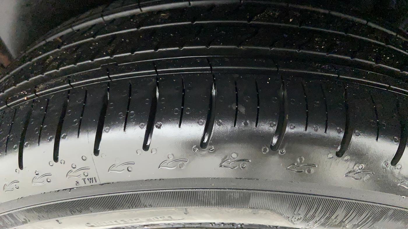 2014 Maruti Ertiga VDI ABS, Diesel, Manual, 64,616 km, Left Rear Tyre Tread