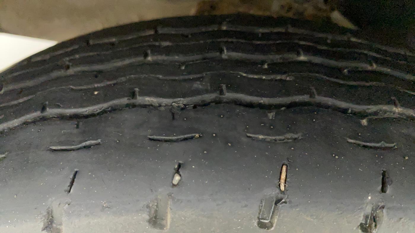 2019 Maruti Eeco 5 STR WITH A/C+HTR CNG, CNG, Manual, 55,293 km, Left Front Tyre Tread