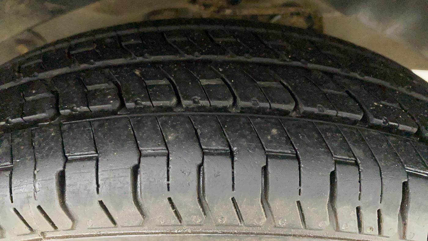 2019 Maruti Eeco 5 STR WITH A/C+HTR CNG, CNG, Manual, 55,293 km, Right Front Tyre Tread