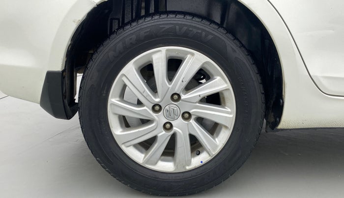 2016 Maruti Swift Dzire ZXI, Petrol, Manual, 69,802 km, Right Rear Wheel