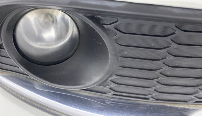 2016 Maruti Swift Dzire ZXI, Petrol, Manual, 69,802 km, Right fog light - Not working