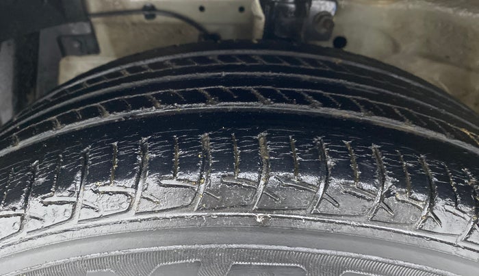 2016 Maruti Swift Dzire ZXI, Petrol, Manual, 69,802 km, Left Front Tyre Tread