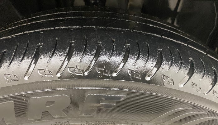 2022 Nissan MAGNITE XE, Petrol, Manual, 24,110 km, Right Front Tyre Tread