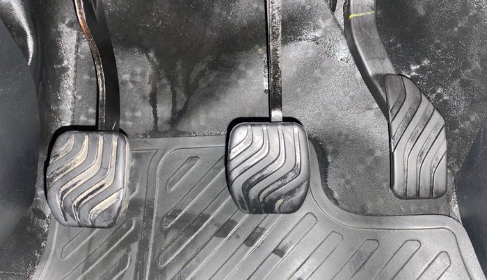 2022 Nissan MAGNITE XE, Petrol, Manual, 24,110 km, Pedals