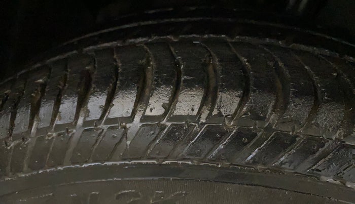 2016 Ford Ecosport TREND 1.5L PETROL, Petrol, Manual, 40,762 km, Right Front Tyre Tread