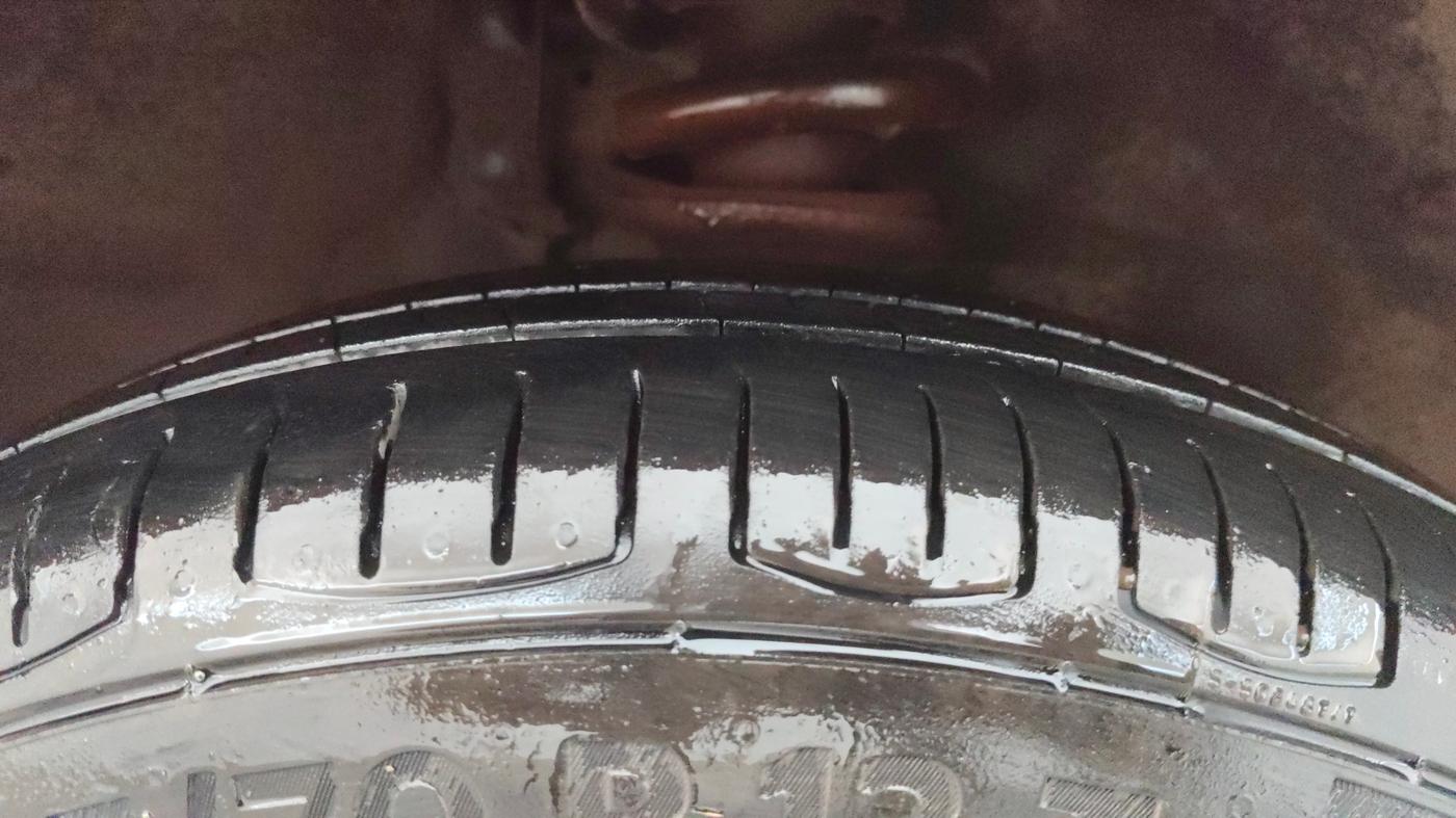 2013 Maruti Alto K10 VXI, Petrol, Manual, 63,725 km, Right Front Tyre Tread