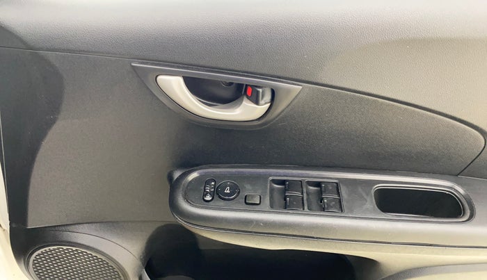 2017 Honda Brio VX MT, Petrol, Manual, 1,33,627 km, Driver Side Door Panels Control