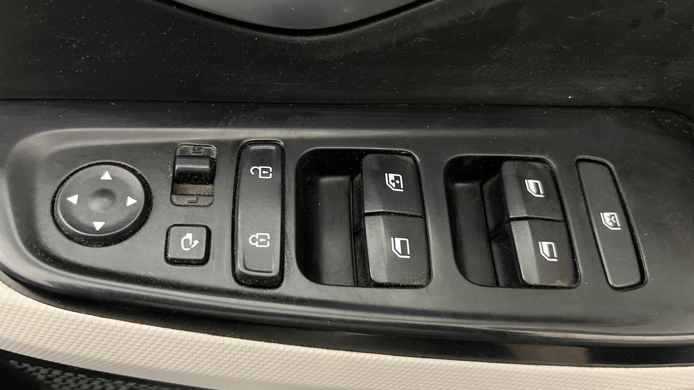 2022 Hyundai Creta SX 1.5 DIESEL, Diesel, Manual, 56,450 km, Driver Side Door Panels Control