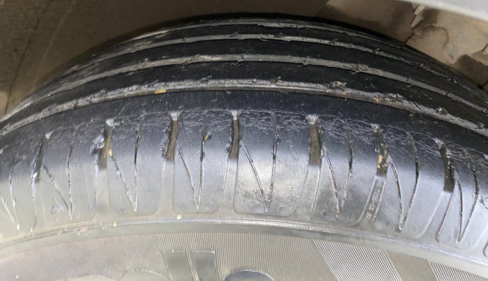 2020 KIA SONET GTX PLUS 1.0 DCT, Petrol, Automatic, 38,471 km, Left Front Tyre Tread