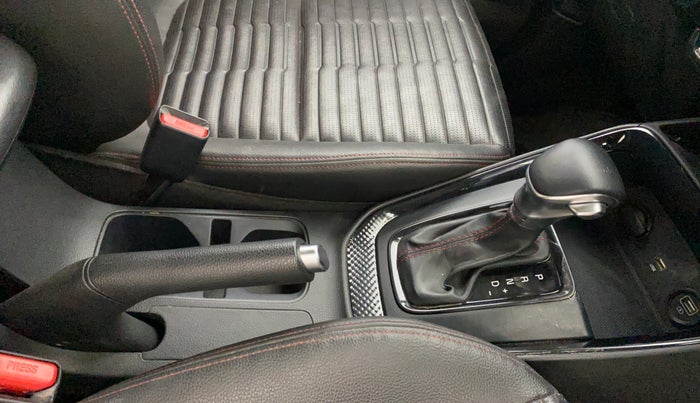 2020 KIA SONET GTX PLUS 1.0 DCT, Petrol, Automatic, 38,471 km, Gear Lever