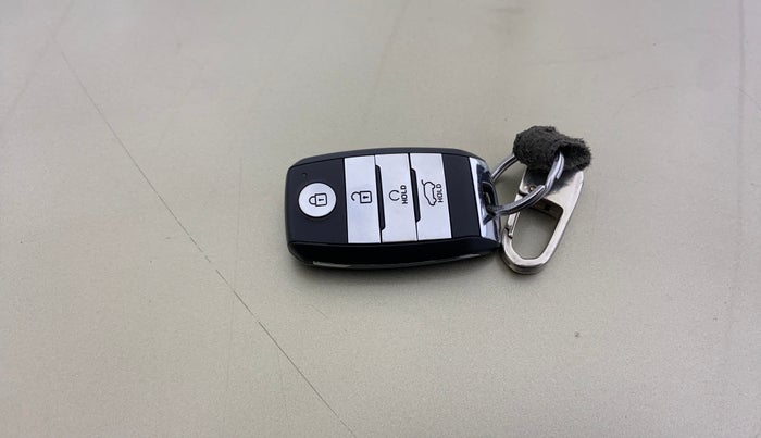 2020 KIA SONET GTX PLUS 1.0 DCT, Petrol, Automatic, 38,471 km, Key Close Up