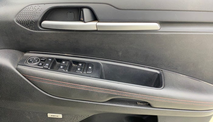 2020 KIA SONET GTX PLUS 1.0 DCT, Petrol, Automatic, 38,471 km, Driver Side Door Panels Control