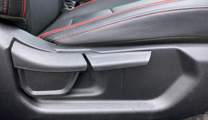 2022 Hyundai NEW I20 N LINE N8 1.0 TURBO GDI DCT DUAL TONE, Petrol, Automatic, 11,071 km, Driver Side Adjustment Panel