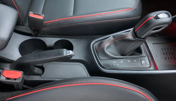 2022 Hyundai NEW I20 N LINE N8 1.0 TURBO GDI DCT DUAL TONE, Petrol, Automatic, 11,071 km, Gear Lever