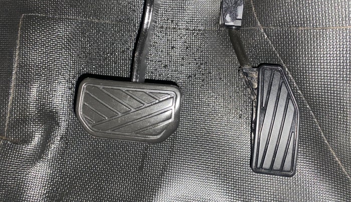 2018 Maruti Swift ZXI PLUS AMT, Petrol, Automatic, 95,392 km, Pedals