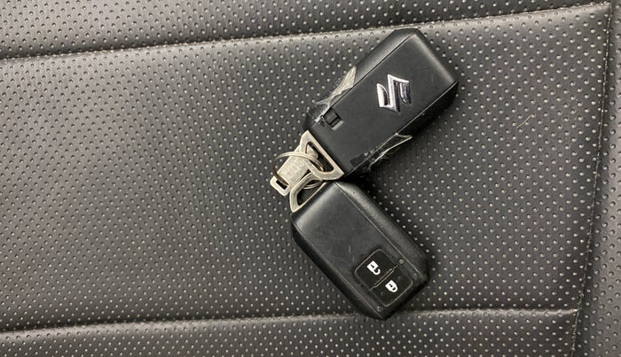 2018 Maruti Swift ZXI PLUS AMT, Petrol, Automatic, 95,392 km, Key Close Up