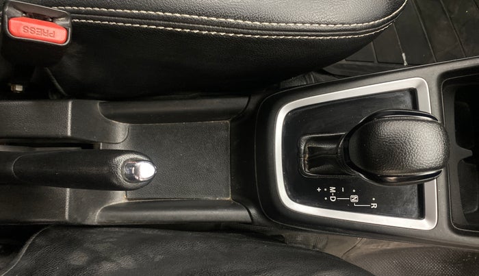 2018 Maruti Swift ZXI PLUS AMT, Petrol, Automatic, 95,392 km, Gear Lever