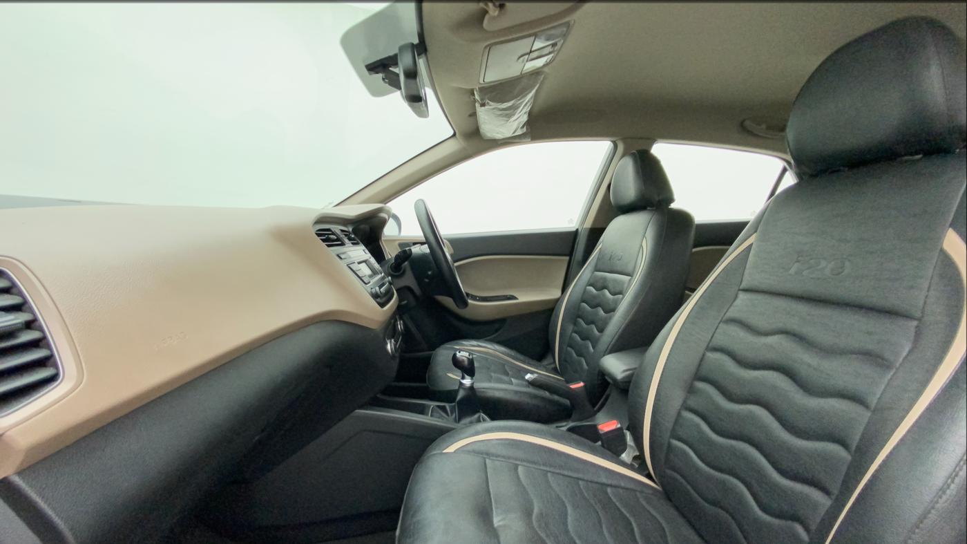 2016 Hyundai Elite i20 ASTA 1.2, Petrol, Manual, 69,264 km, Right Side Front Door Cabin