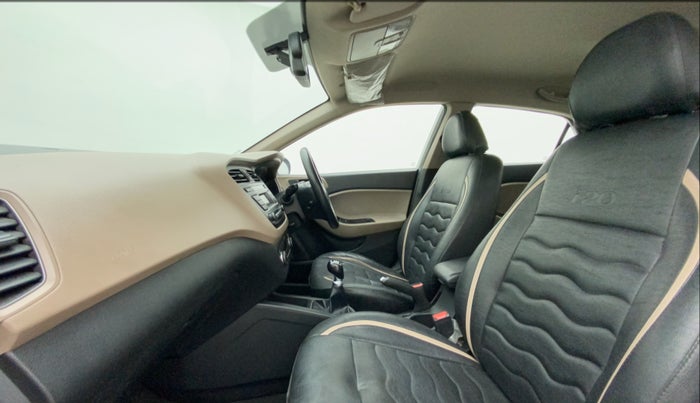 2016 Hyundai Elite i20 ASTA 1.2, Petrol, Manual, 69,264 km, Right Side Front Door Cabin