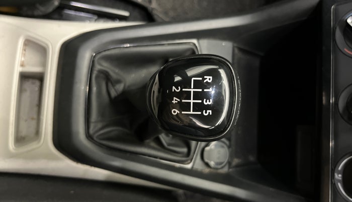 2024 Volkswagen TAIGUN COMFORTLINE 1.0 TSI MT, Petrol, Manual, 15,899 km, Gear Lever