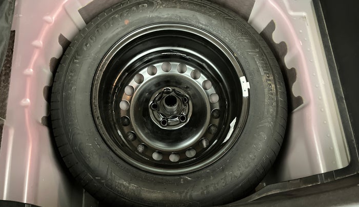 2024 Volkswagen TAIGUN COMFORTLINE 1.0 TSI MT, Petrol, Manual, 15,899 km, Spare Tyre