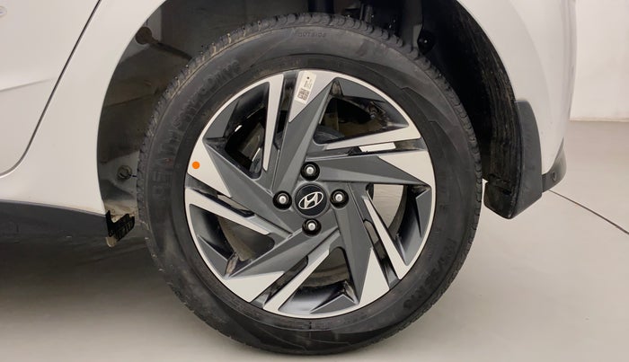 2021 Hyundai NEW I20 ASTA (O) 1.5 CRDI MT, Diesel, Manual, 21,418 km, Left Rear Wheel