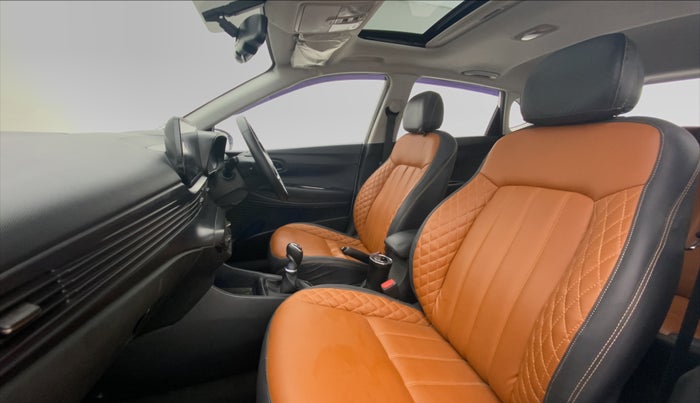 2021 Hyundai NEW I20 ASTA (O) 1.5 CRDI MT, Diesel, Manual, 21,418 km, Right Side Front Door Cabin