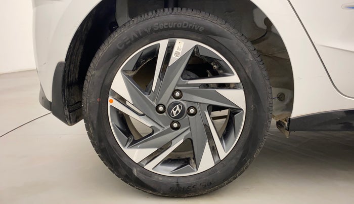 2021 Hyundai NEW I20 ASTA (O) 1.5 CRDI MT, Diesel, Manual, 21,418 km, Right Rear Wheel