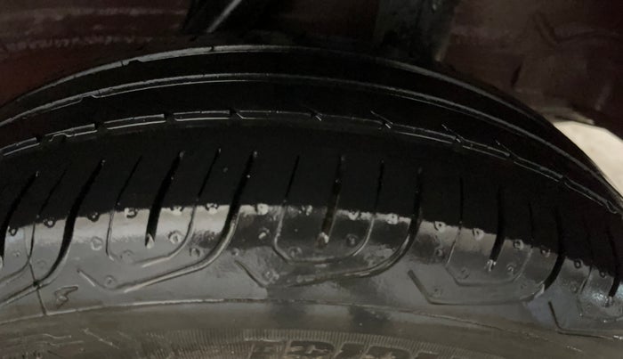 2018 Honda Amaze 1.2L I-VTEC S, Petrol, Manual, 72,237 km, Left Rear Tyre Tread