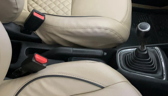 2018 Honda Amaze 1.2L I-VTEC S, Petrol, Manual, 72,237 km, Gear Lever