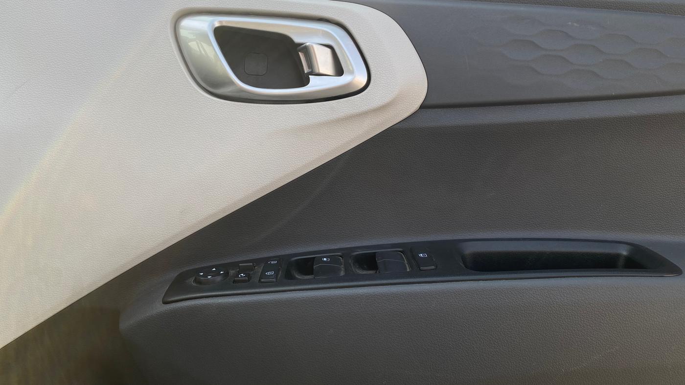 2021 Hyundai GRAND I10 NIOS SPORTZ AMT 1.2 KAPPA VTVT, Petrol, Automatic, 39,175 km, Driver Side Door Panels Control