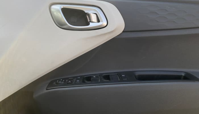 2021 Hyundai GRAND I10 NIOS SPORTZ AMT 1.2 KAPPA VTVT, Petrol, Automatic, 39,175 km, Driver Side Door Panels Control