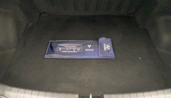 2015 Hyundai Xcent S 1.2, Petrol, Manual, 39,050 km, Boot Inside