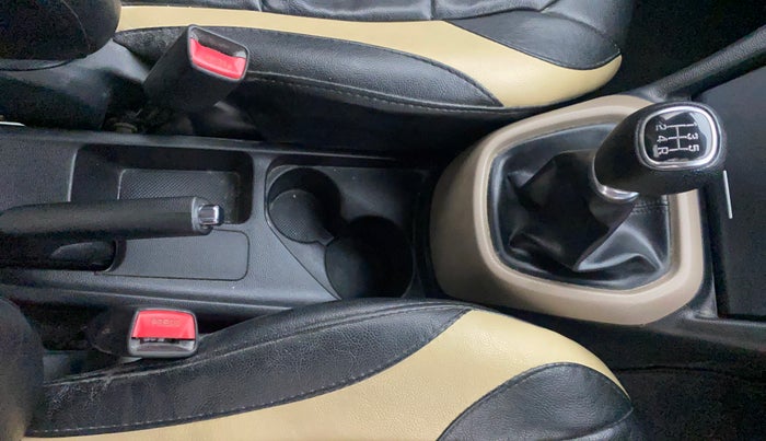 2015 Hyundai Xcent S 1.2, Petrol, Manual, 39,050 km, Gear Lever