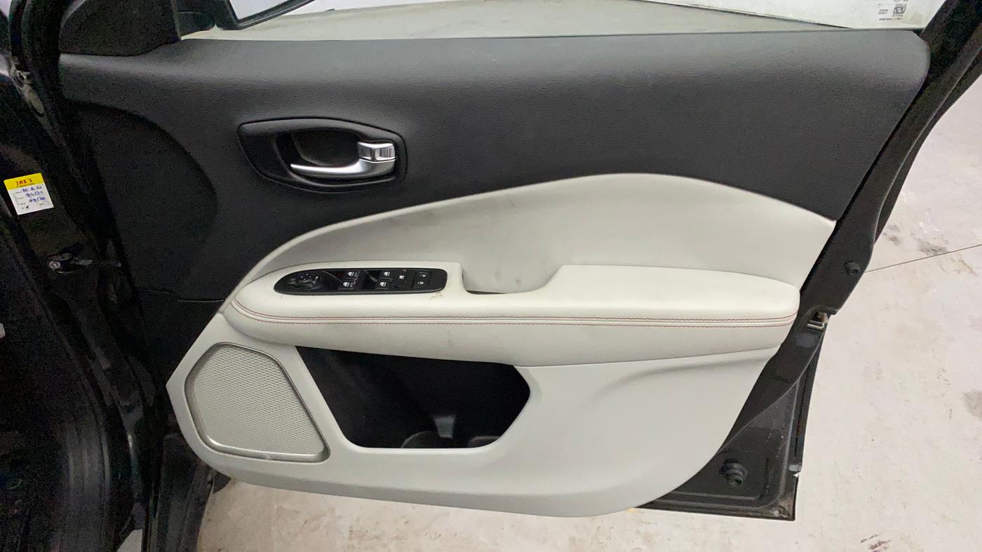 2018 Jeep Compass LIMITED 1.4 PETROL AT, Petrol, Automatic, 87,680 km, Driver Side Door Panels Control