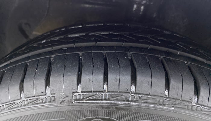 2018 Hyundai Grand i10 SPORTZ AT 1.2 KAPPA VTVT, Petrol, Automatic, 50,406 km, Left Front Tyre Tread