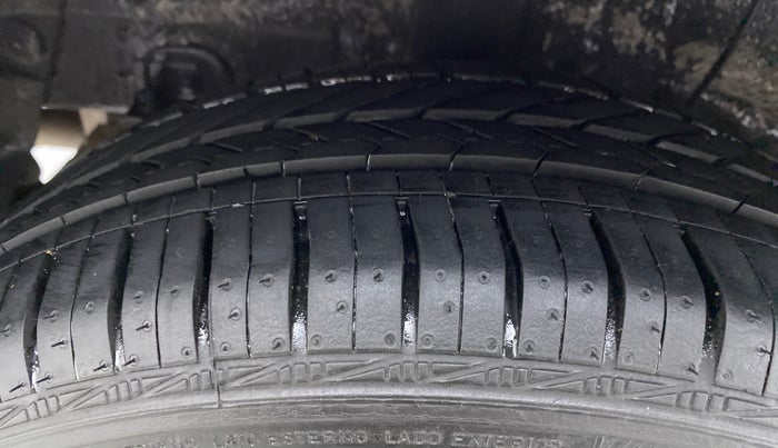 2018 Hyundai Grand i10 SPORTZ AT 1.2 KAPPA VTVT, Petrol, Automatic, 50,406 km, Right Rear Tyre Tread