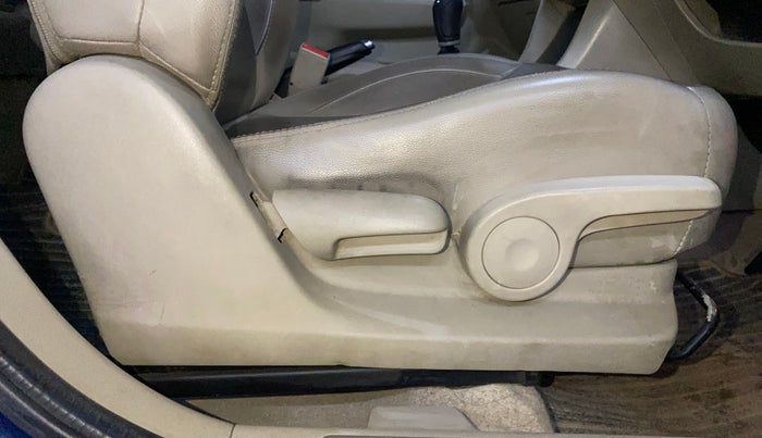 2017 Maruti Ciaz ALPHA 1.4 PETROL, Petrol, Manual, 99,095 km, Driver Side Adjustment Panel