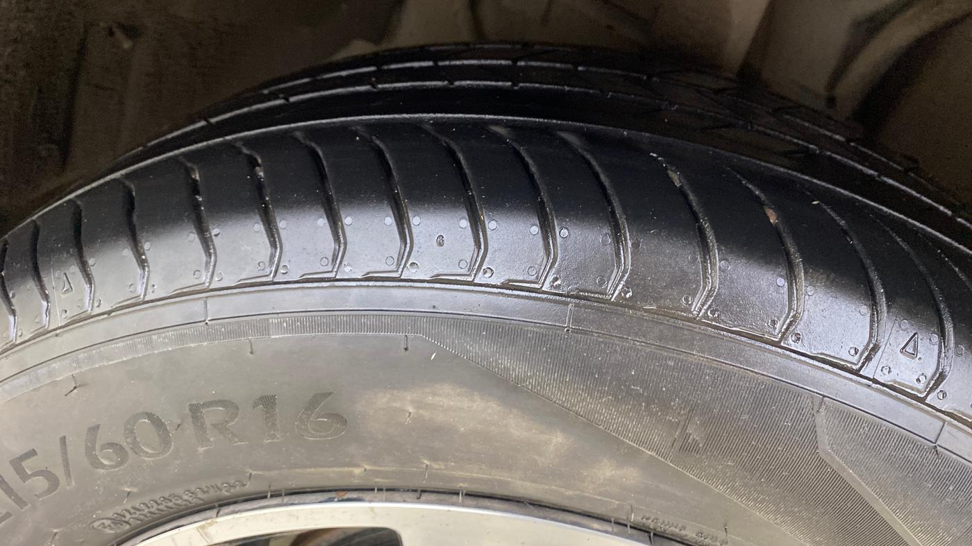 2018 Tata NEXON XZ PLUS PETROL, Petrol, Manual, 47,216 km, Right Front Tyre Tread
