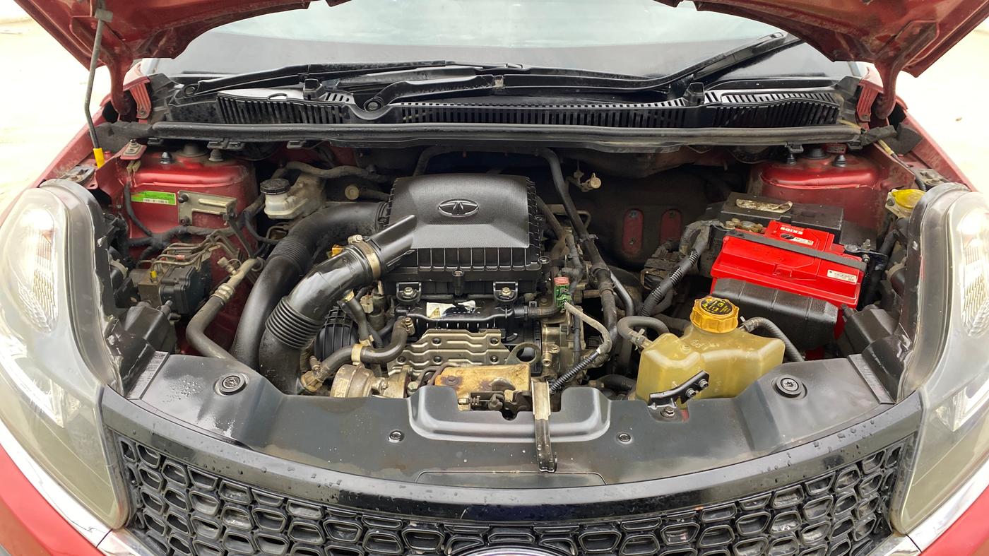 2018 Tata NEXON XZ PLUS PETROL, Petrol, Manual, 47,216 km, Engine View