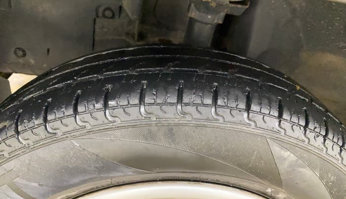 2016 Renault Kwid RXT 0.8, Petrol, Manual, 58,926 km, Left Front Tyre Tread