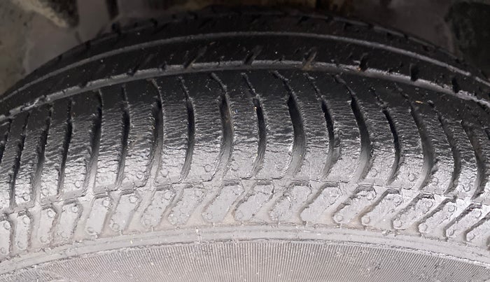 2016 Ford Ecosport 1.5TITANIUM TDCI, Diesel, Manual, 62,745 km, Left Front Tyre Tread