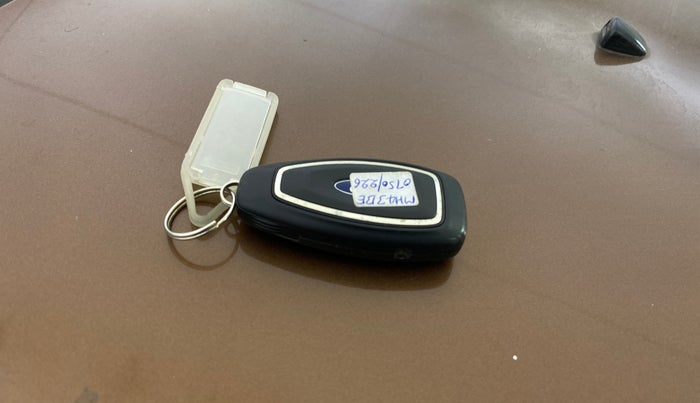 2016 Ford Ecosport TITANIUM 1.5L DIESEL, Diesel, Manual, 1,06,586 km, Key Close Up