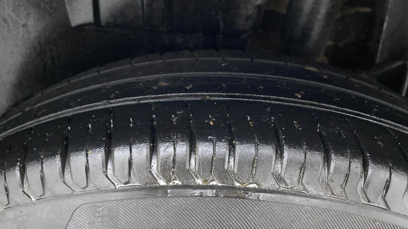2019 Maruti Dzire VXI, Petrol, Manual, 86,535 km, Left Rear Tyre Tread