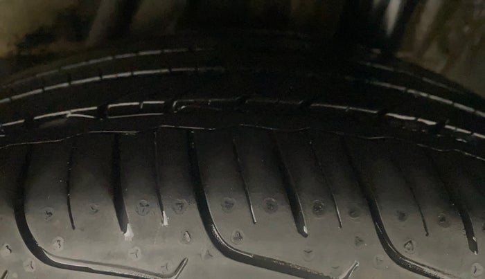 2017 Honda WR-V 1.2L I-VTEC VX MT, Petrol, Manual, 57,080 km, Left Rear Tyre Tread